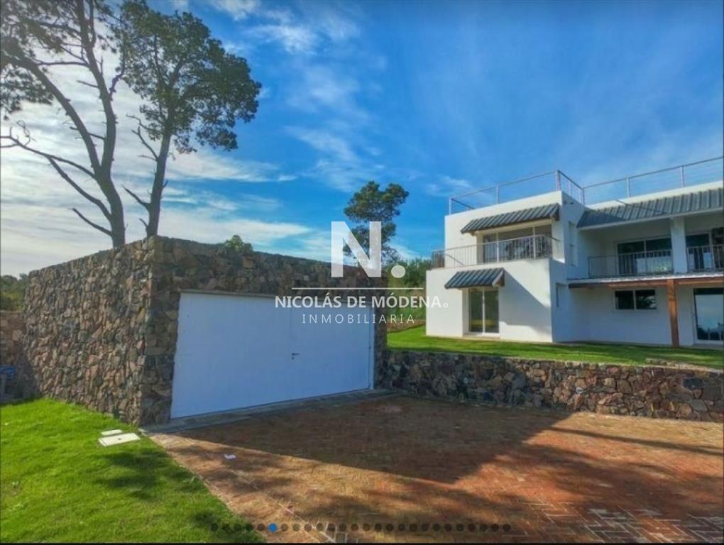 Linda Casa en Punta Ballena 4 dormitorios.