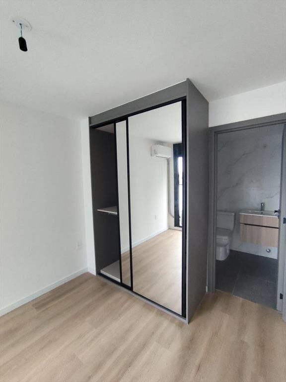 Alquilo Apartamento Monoambiente con balcón. Gimnasio, cowo