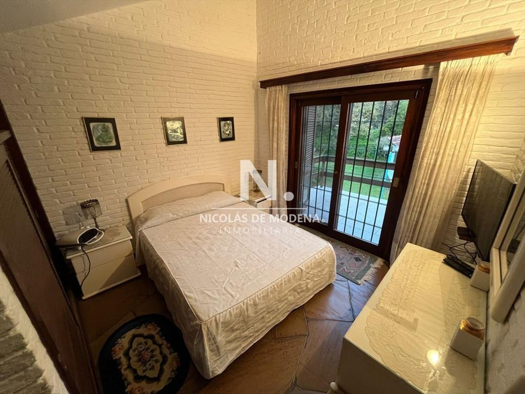 Vende casa de 3 dormitorios en Pinares, Punta del