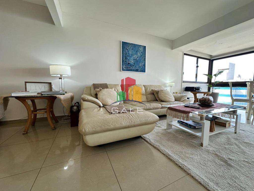 Apto en venta, Punta del este, playa brava.