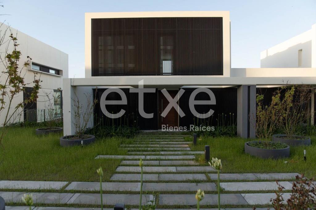 Casa Triplex 3 Dormitorios en Carrasco Boating...