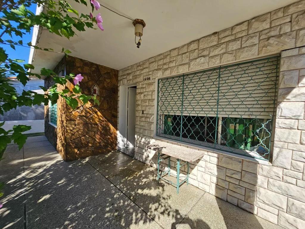 Casa y tres aptos en venta Peñarol | ideal inversión
