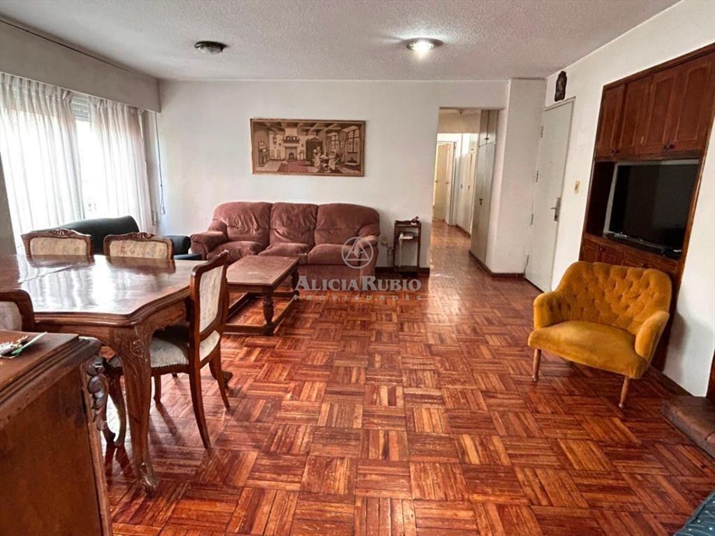 Pastoriza 1420 esq RIVERA. 3 DORM Y SERVICIO, ESTUFA LEÑ...