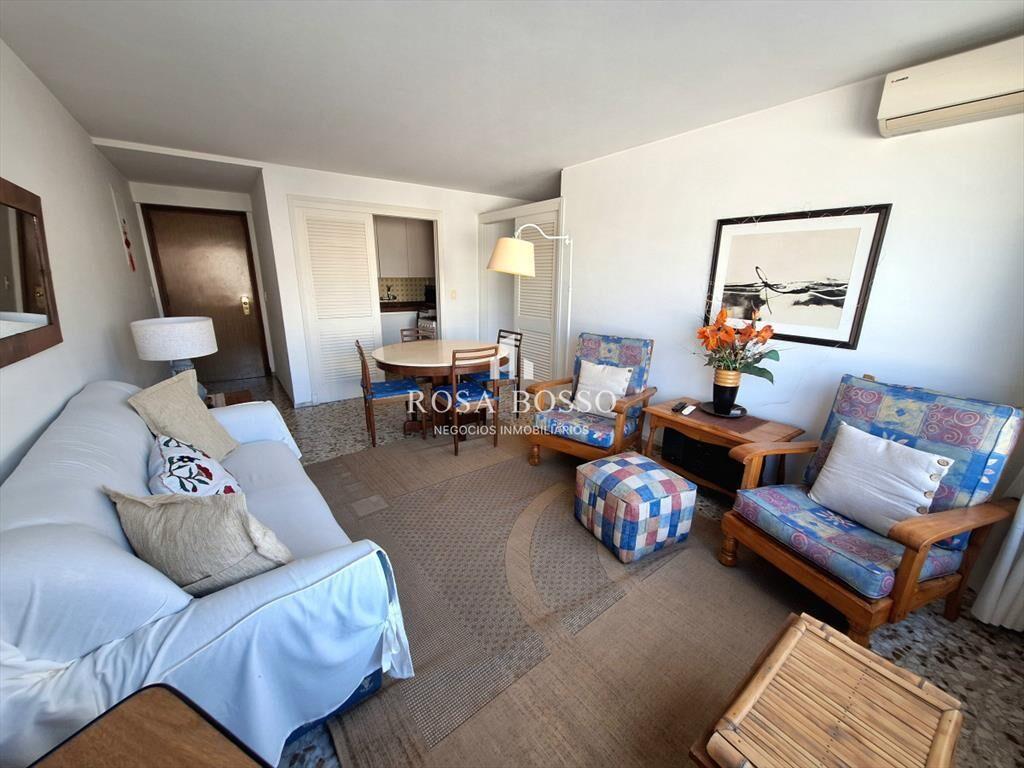 Apartamento en venta 1 dormitorio con garaje del