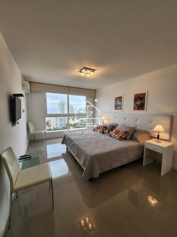 Apartamento en venta en torre One, 1 dormitorio amueblado,