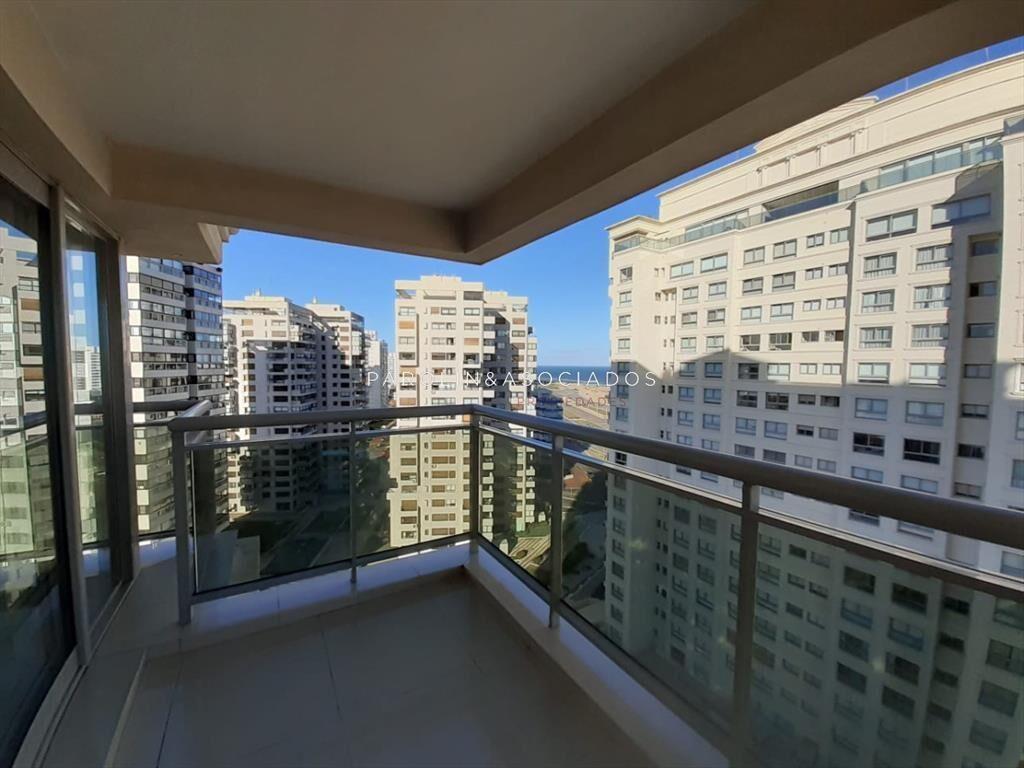 Apartamento en venta en Torre Imperial III, Punta del Este.