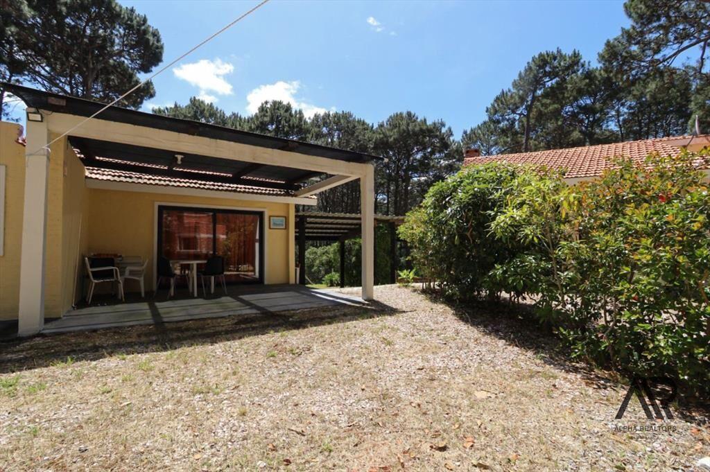Casa en venta c/ cochera en Laguna Del Sauce