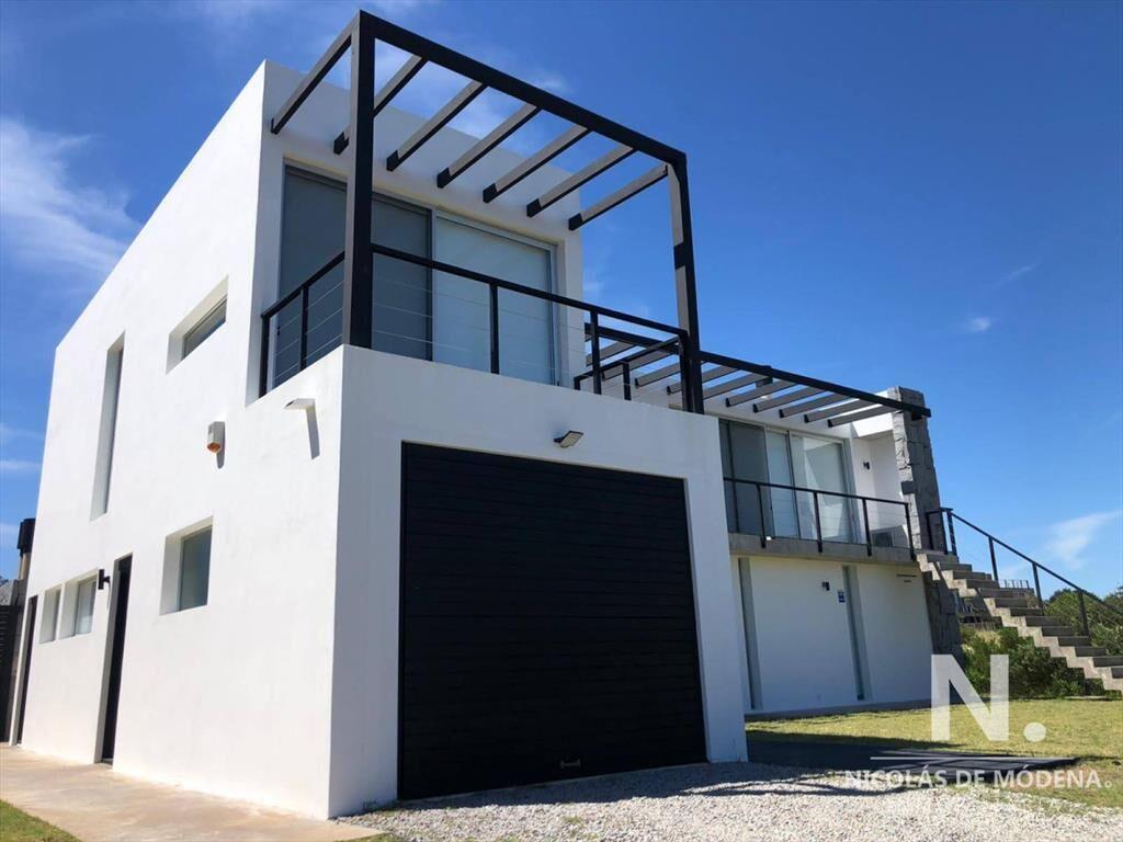 Inigualale casa en Arenas de Jose Ignacio con una comodidad