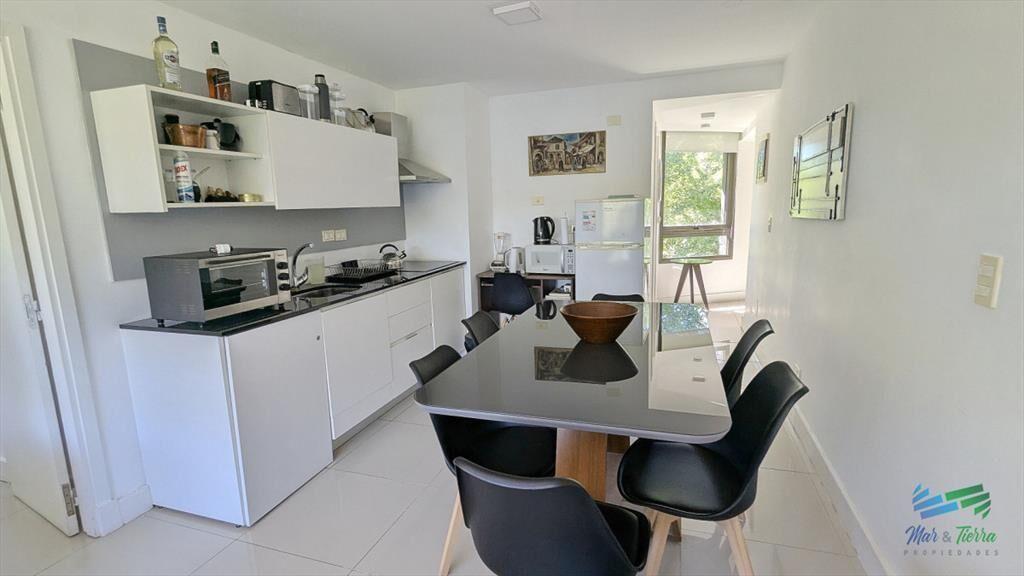 Venta de apartamento 1 dormitorio 2 baños en avenida Pedra