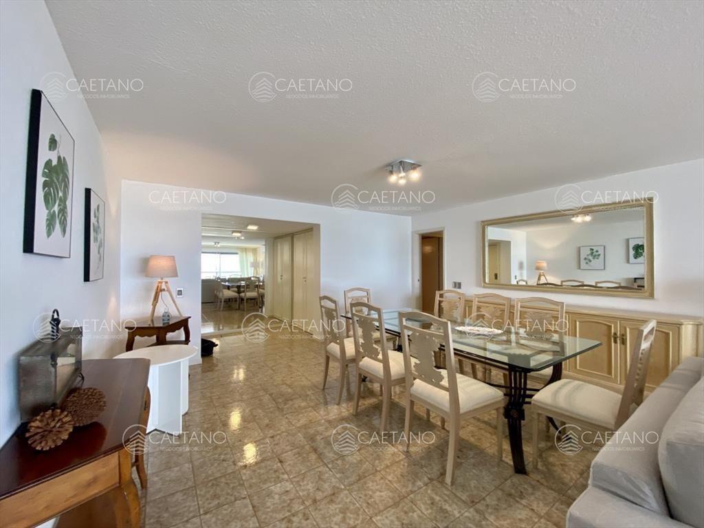 Venta apartamento 3 dormitorios. Playa mansa, del