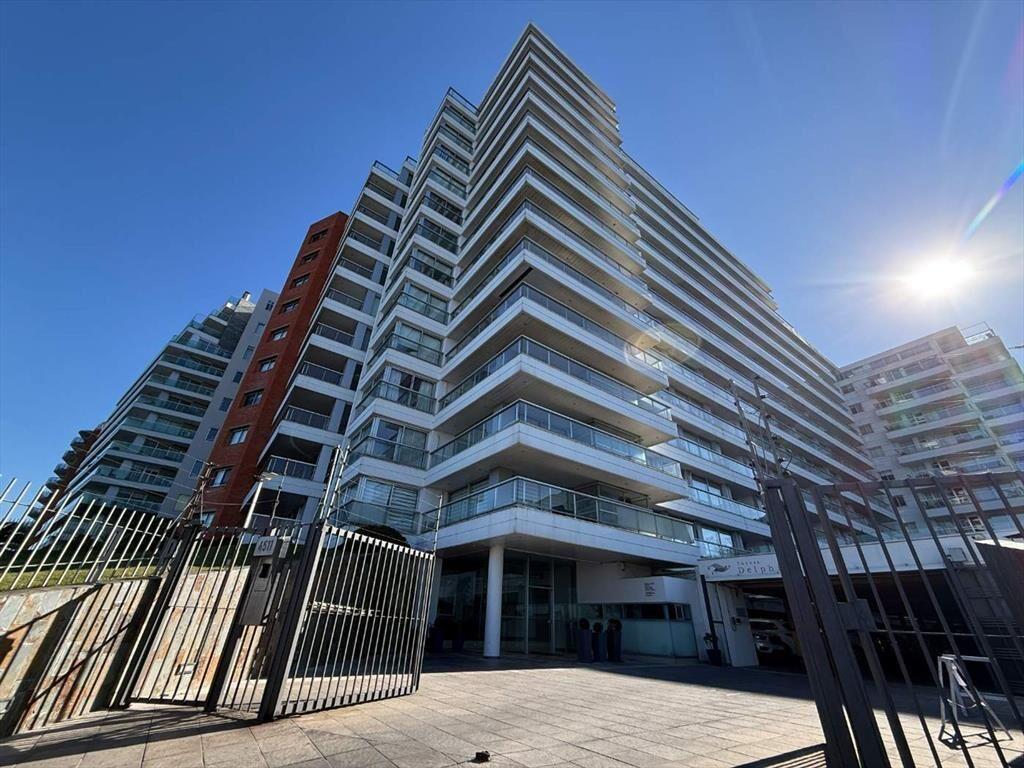 Venta apto con Renta y Garage, Rambla de Malvin