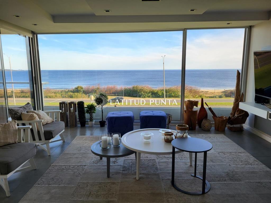 Apartamento 3 dormitorios en suite. Mansa