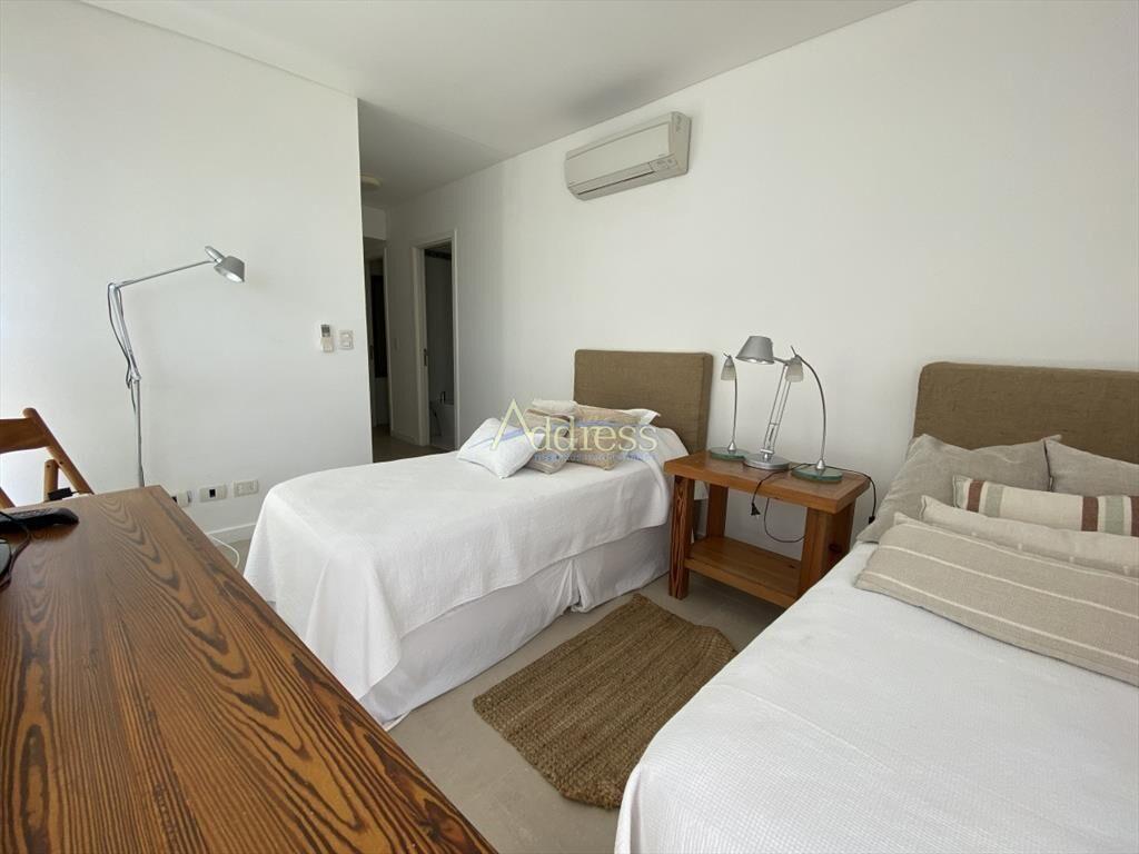¡Espectacular apartamento en primera linea frente a la bra