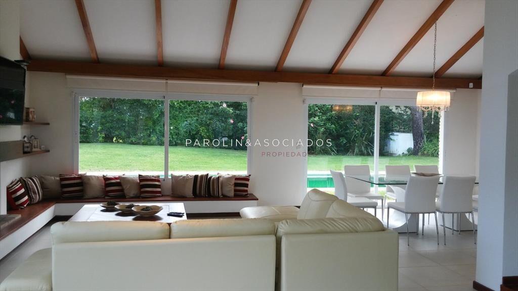 Hermosa casa en venta de 4 Dormitorios ubicada en