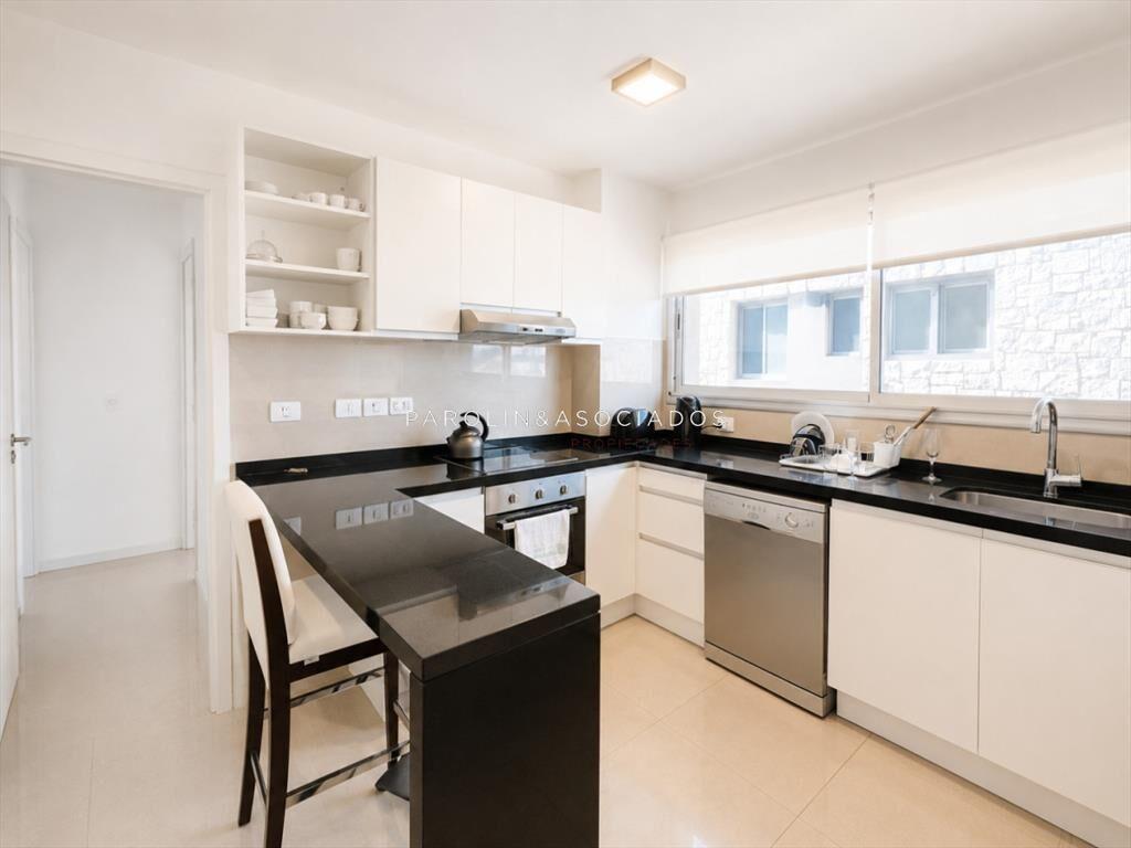 Apartamento de 3 Dormitorios en Primera Línea