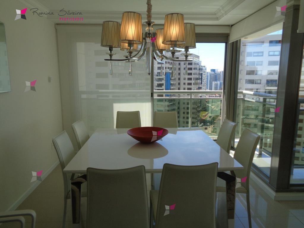 Apartamento en Brava, 2 dormitorios *