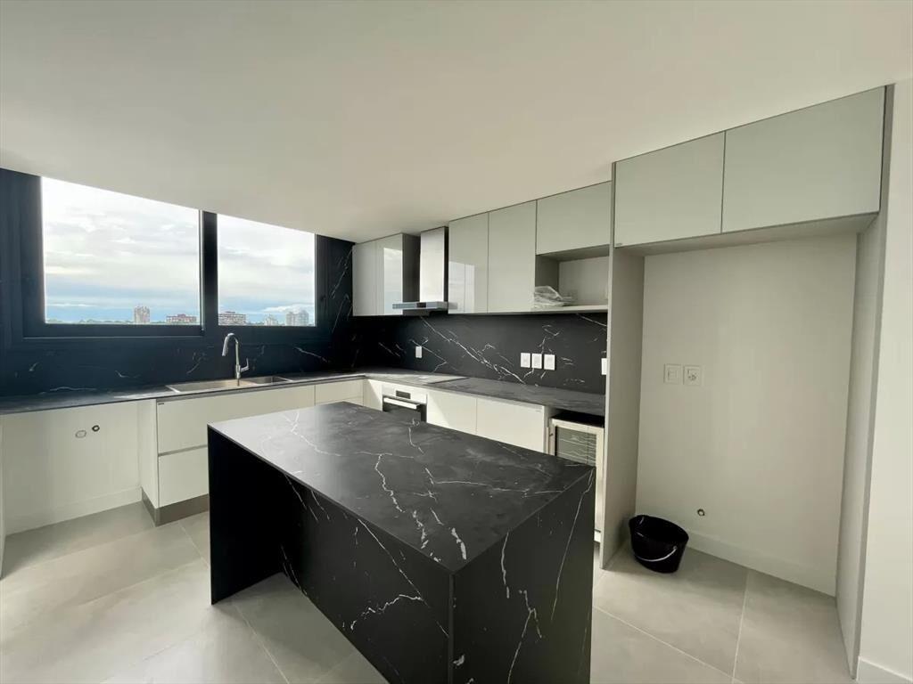 VENTA DE APARTAMENTO DE 3 SUITES ESQUINERO EN EN