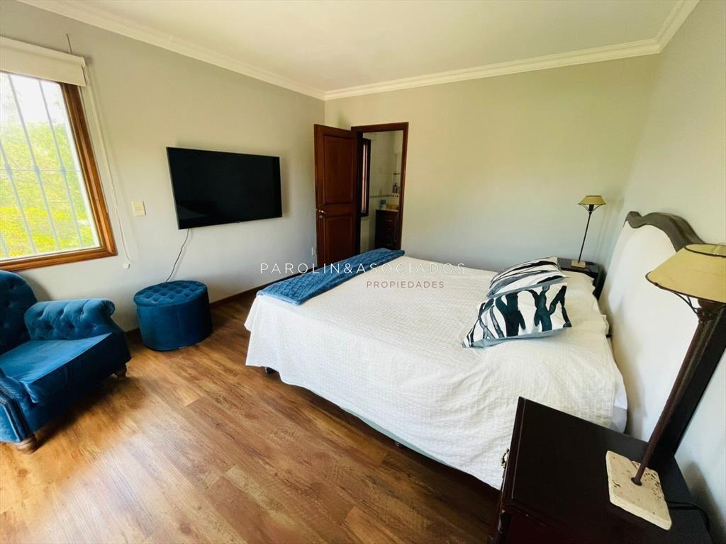 Casa de 4 dormitorios en alquiler temporario en