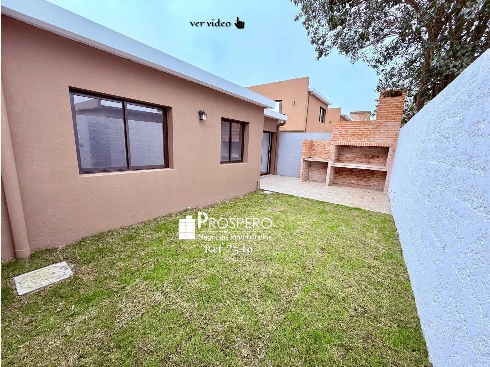 2349/2 casa ph 3 dorm Lomas de solymar cochera patio parrill