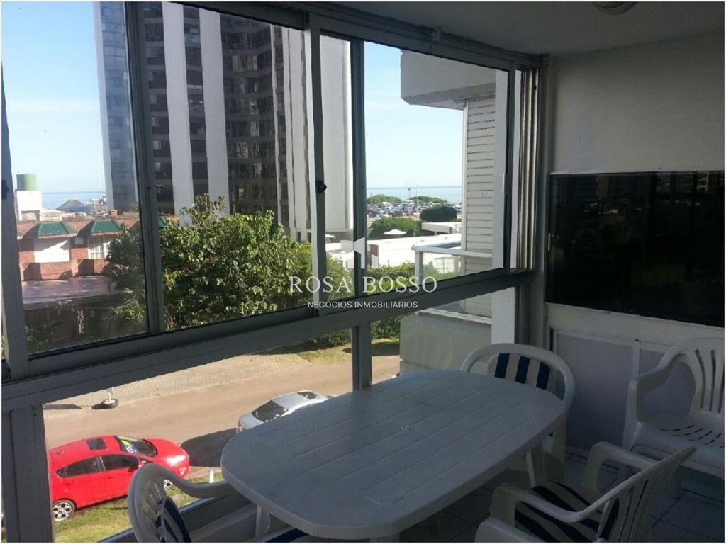 Apartamento en Brava, 3 dormitorios *