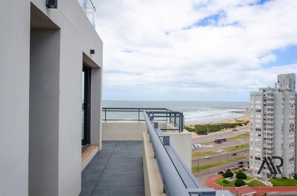 PENTHOUSE a estrenar 2 DORMITORIOS a metros de PLAYA BRAVA