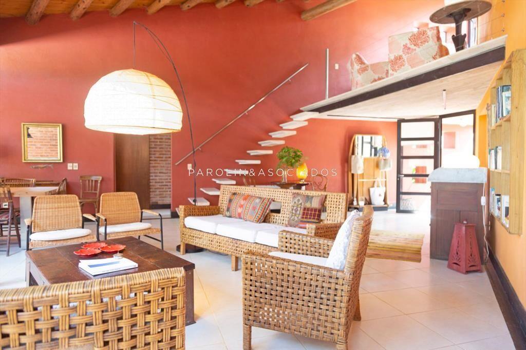 VENTA DE CASA DE 3 DORMITORIOS EN LAGUNA BLANCA