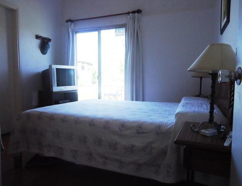 MUY LINDA CASA CON PISCINA