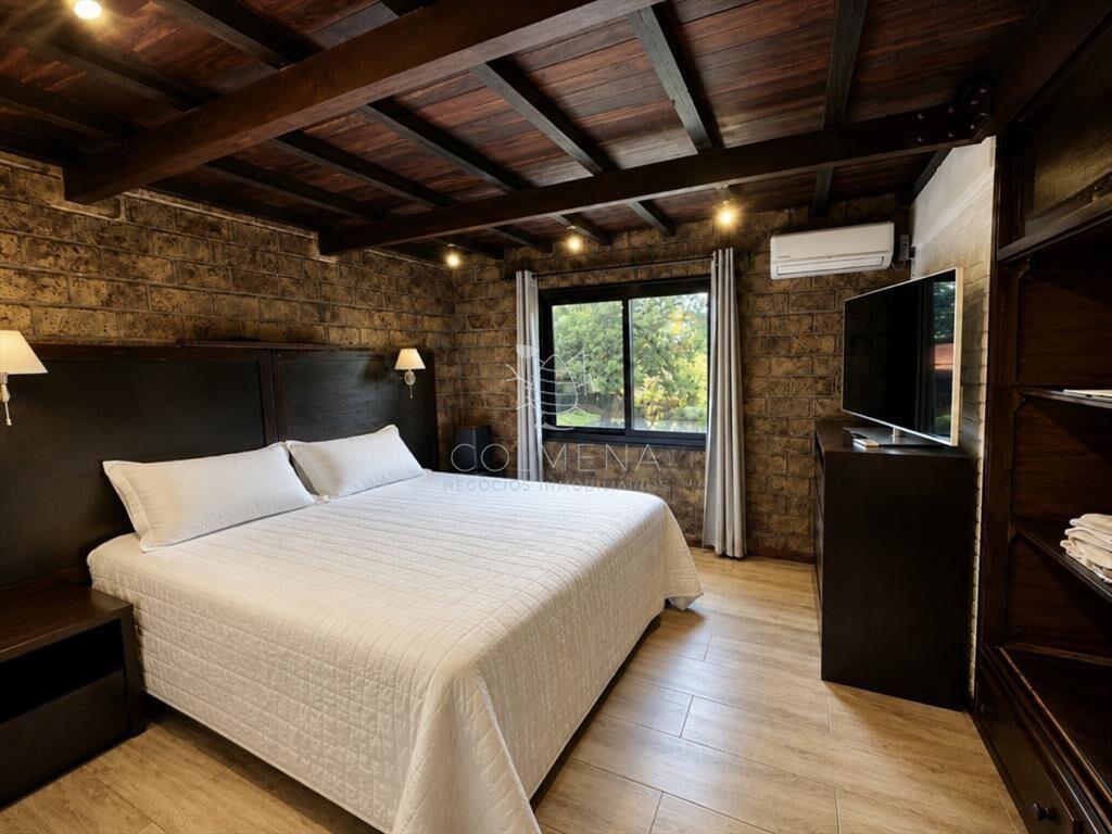 CASA EN VENTA Y ALQUILER ANUAL EN PINARES