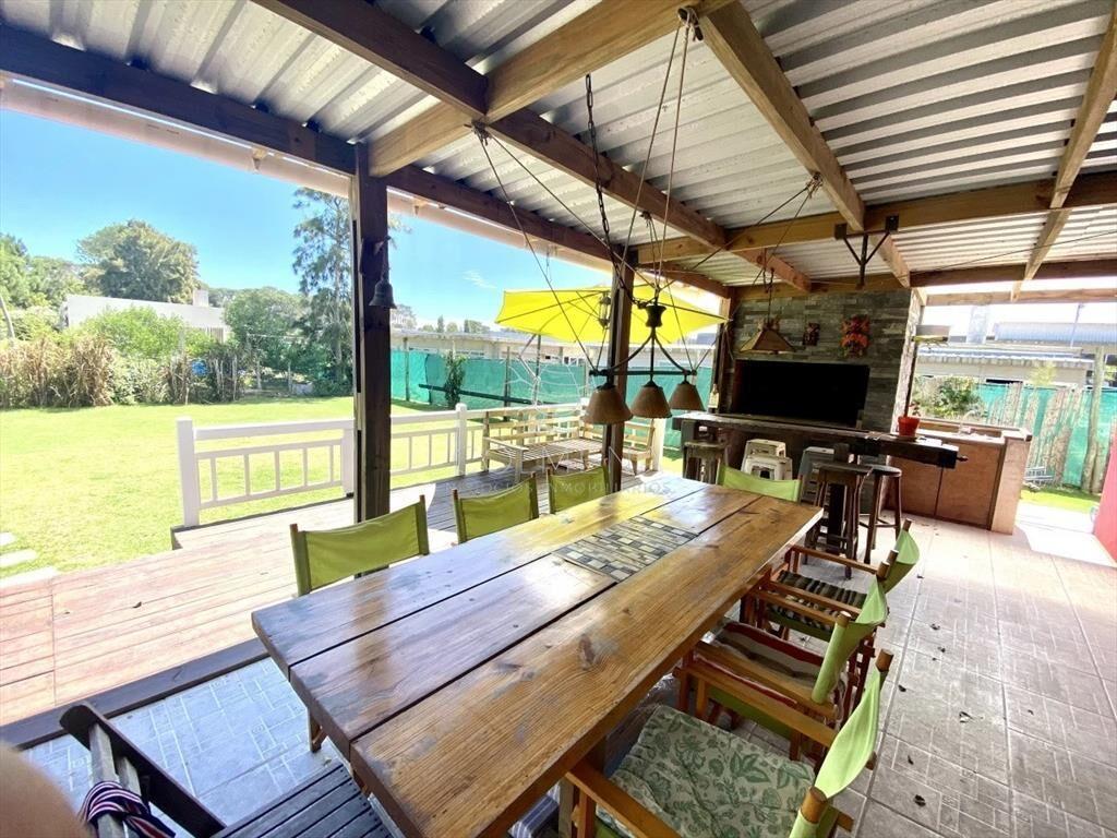 Vende casa en barrio privado la residence, de 4