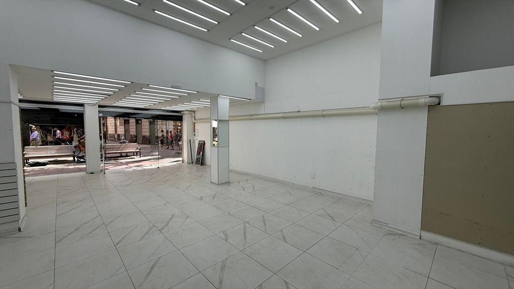 Sarandi y Bartolome Mitre, 8 mts de frente, 100 m2 , nuevo