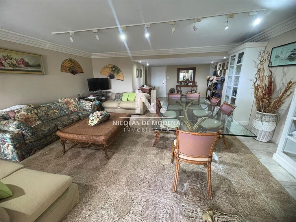 Vende piso alto en Roosevelt Center, Punta del
