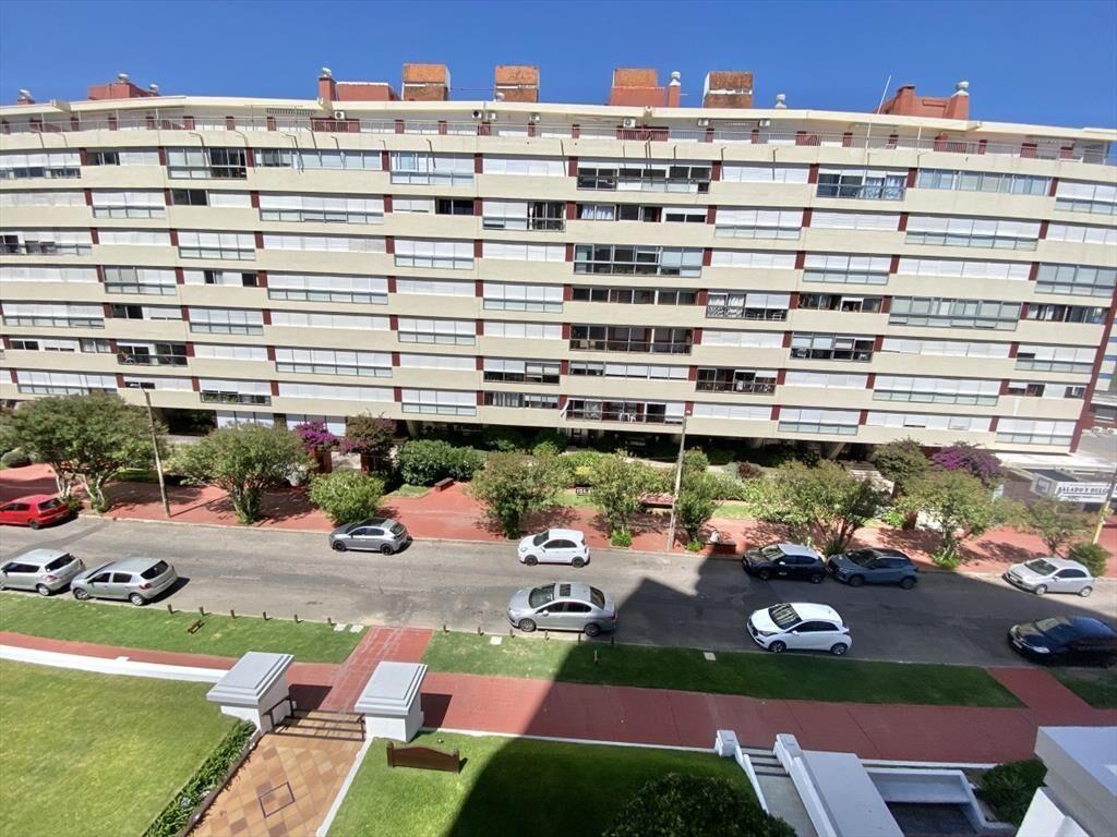 VENTA APARTAMENTO 1 DORMITORIO - TRIANGULO MANSA