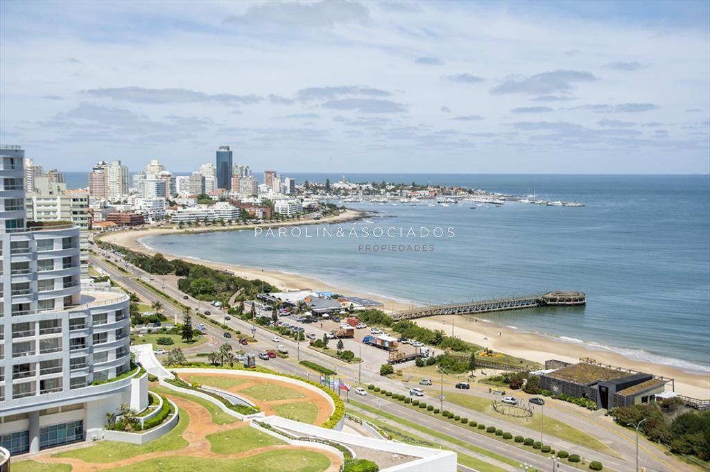 Vende apartamento de 2 dormitorios en suite en