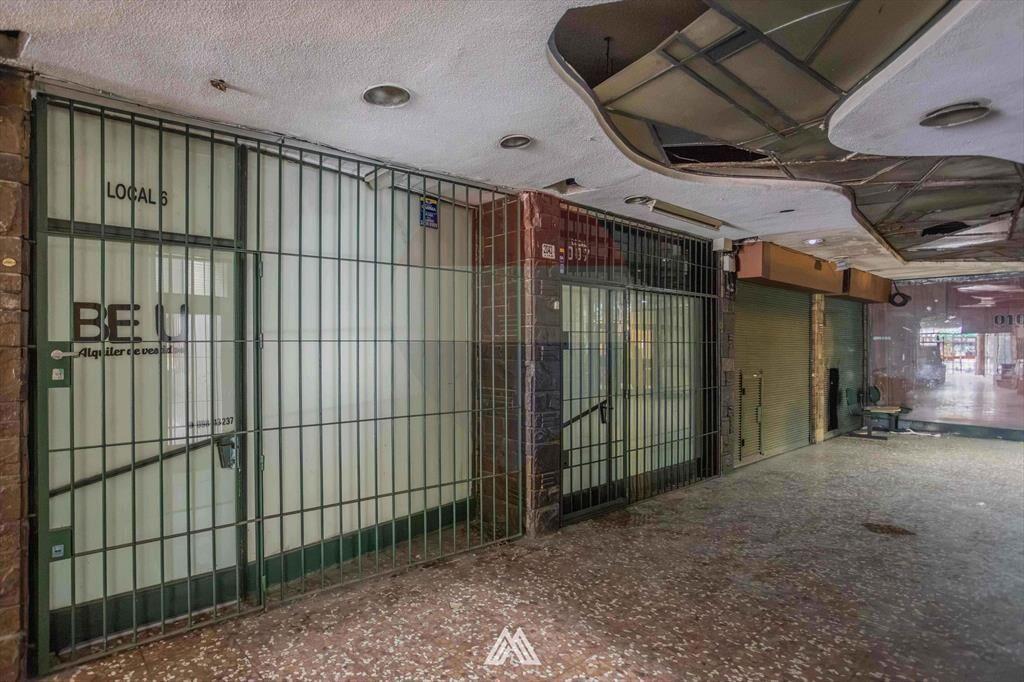 VENTA LOCAL COMERCIAL EN GALERIA CORDON