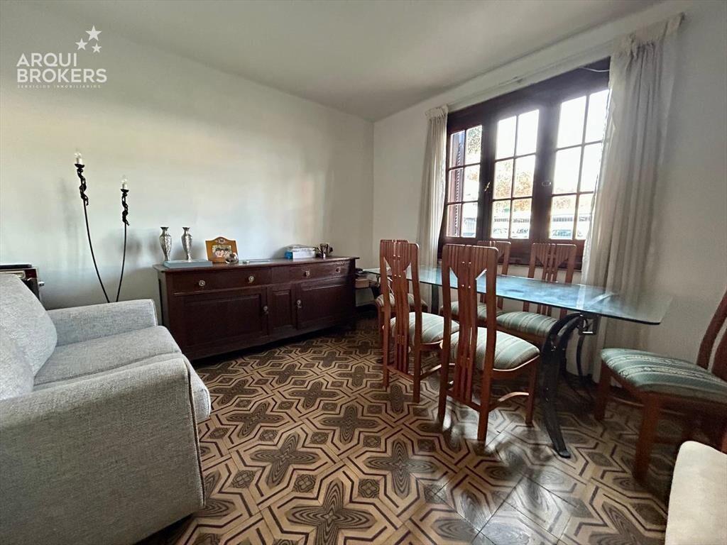 Casa de tres dormitorios en venta en Punta Carretas con gar