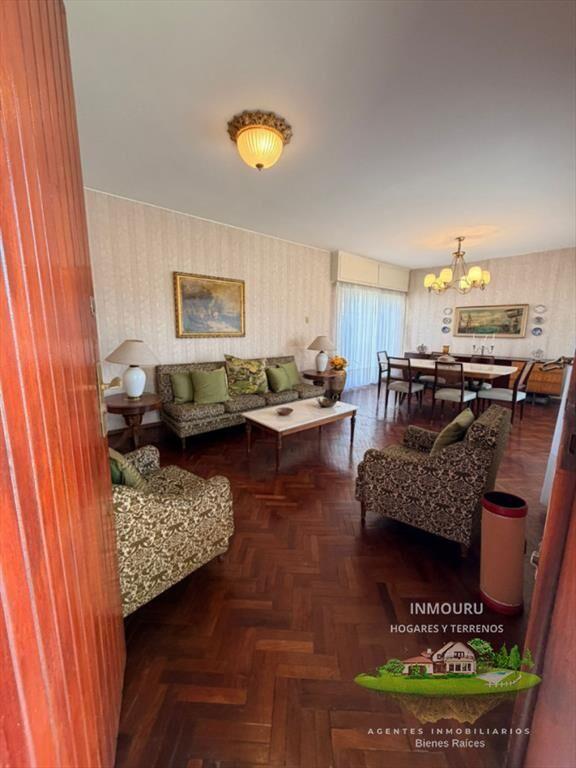 Venta de Casa a metros de Antel Arena
