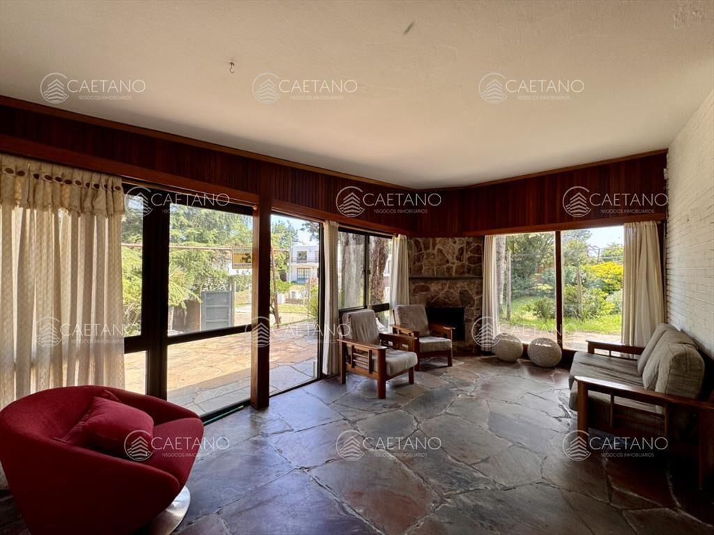 Venta casa 7 dormitorios, Cantegril, Punta del