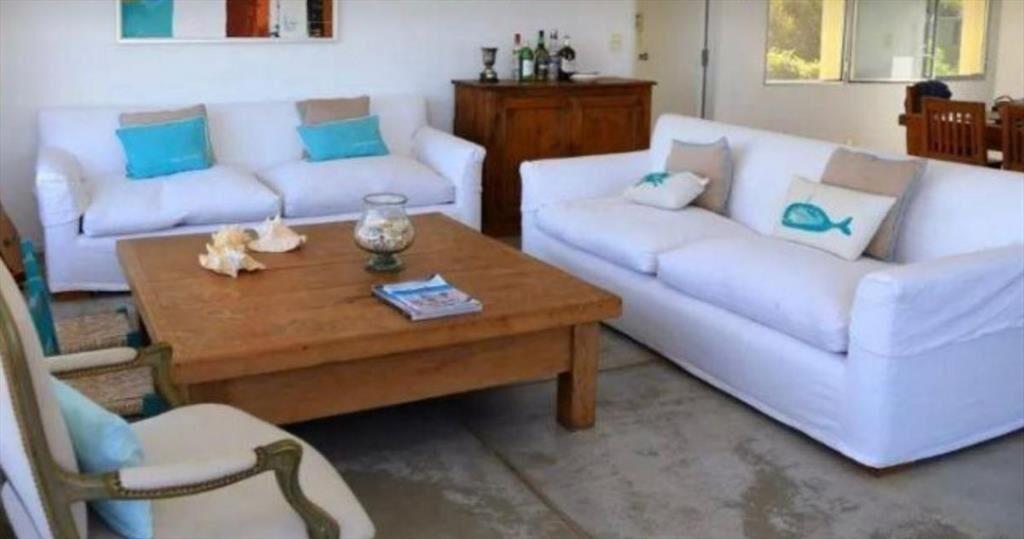 CASA EN VENTA DE 5 DORMITORIOS EN LA BARRA