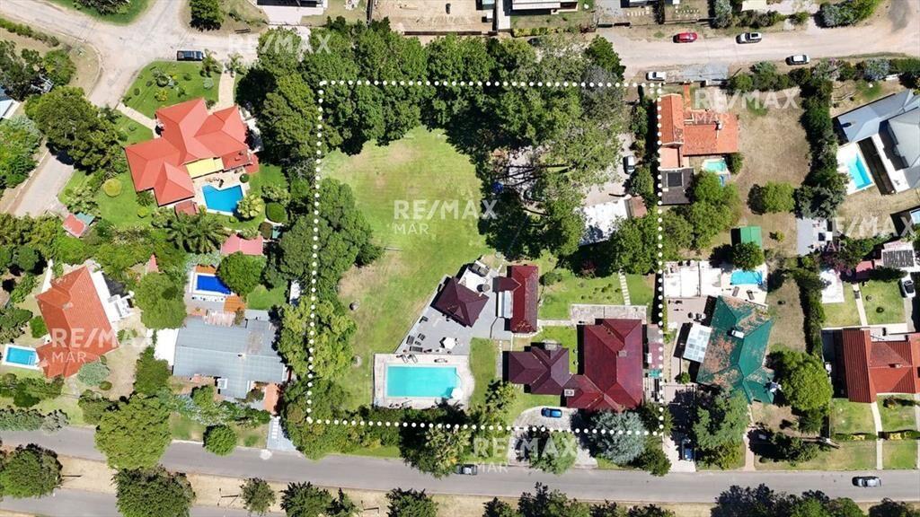 VENTA CASA ZONA COLEGIOS