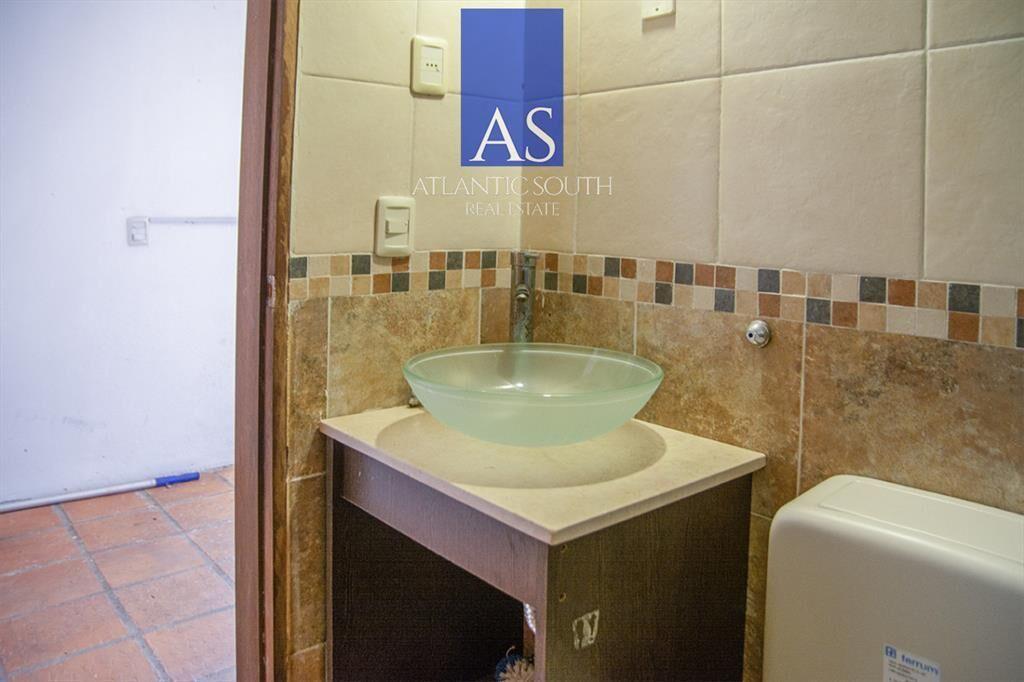 Exclusiva Casa a 60 Metros del Mar en Playa Mansa | 5 Dormi