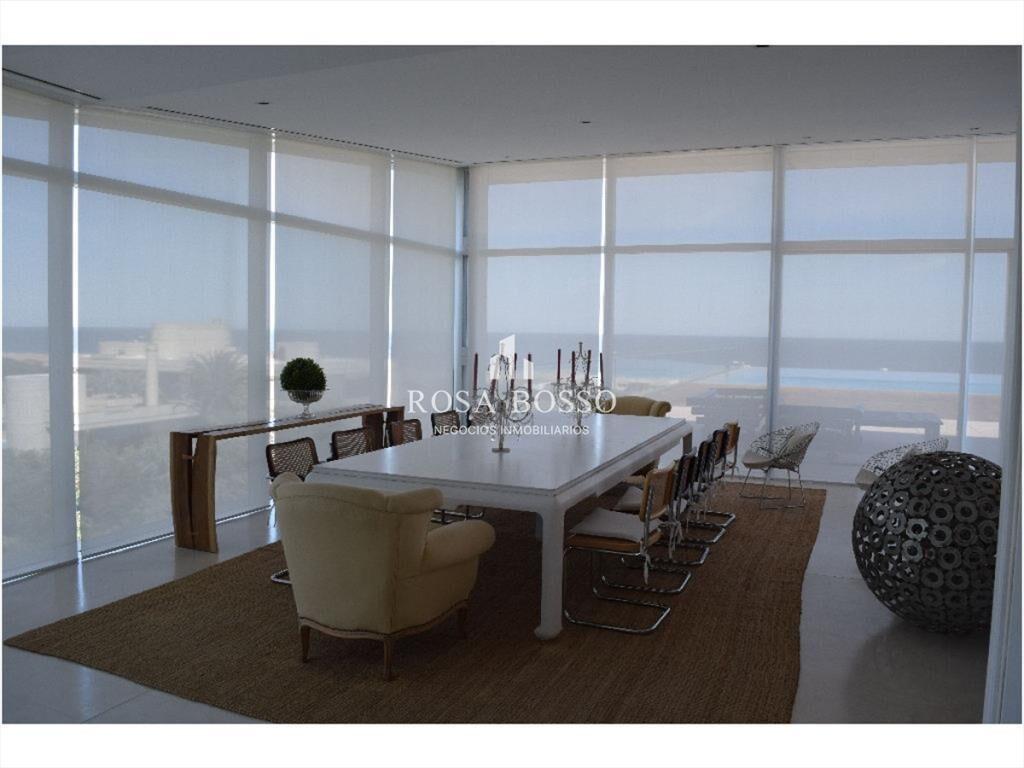 Apartamento muy lindo en la Brava.