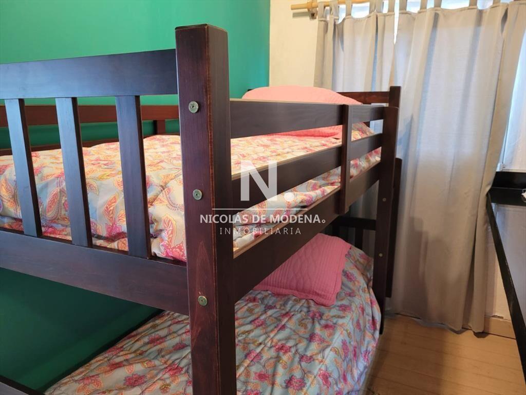 Alquila casa de 4 dormitorios en Manantiales, con parriller