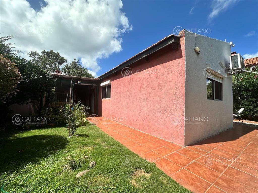 Venta de casa en Tio Tom, Punta Ballena a 50 del