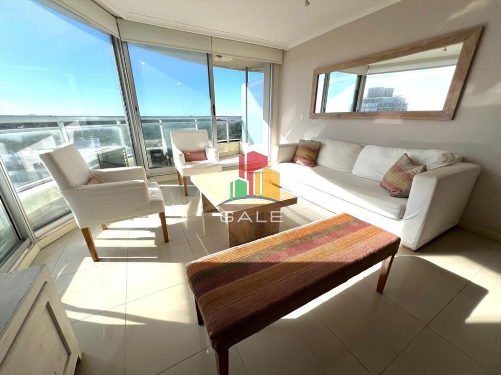 apartamento en venta de 3 dormitorios 3 baños,