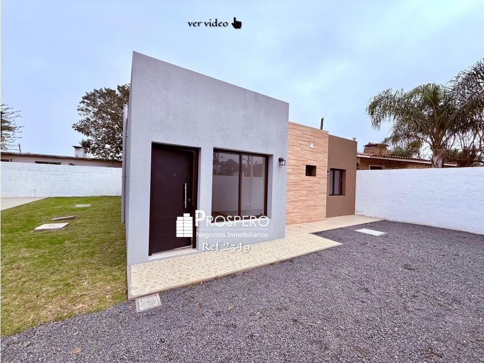 2349/2 casa ph 3 dorm Lomas de solymar cochera patio parrill