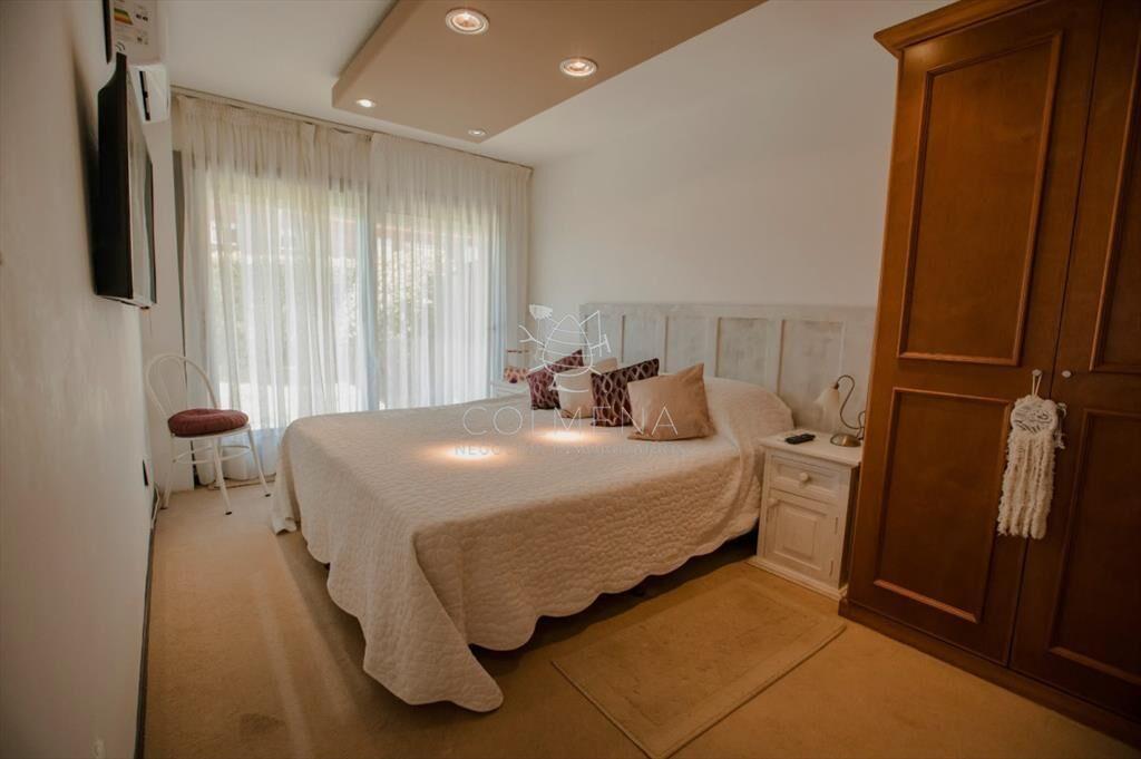 Apartamento en primera línea con vista y piscina