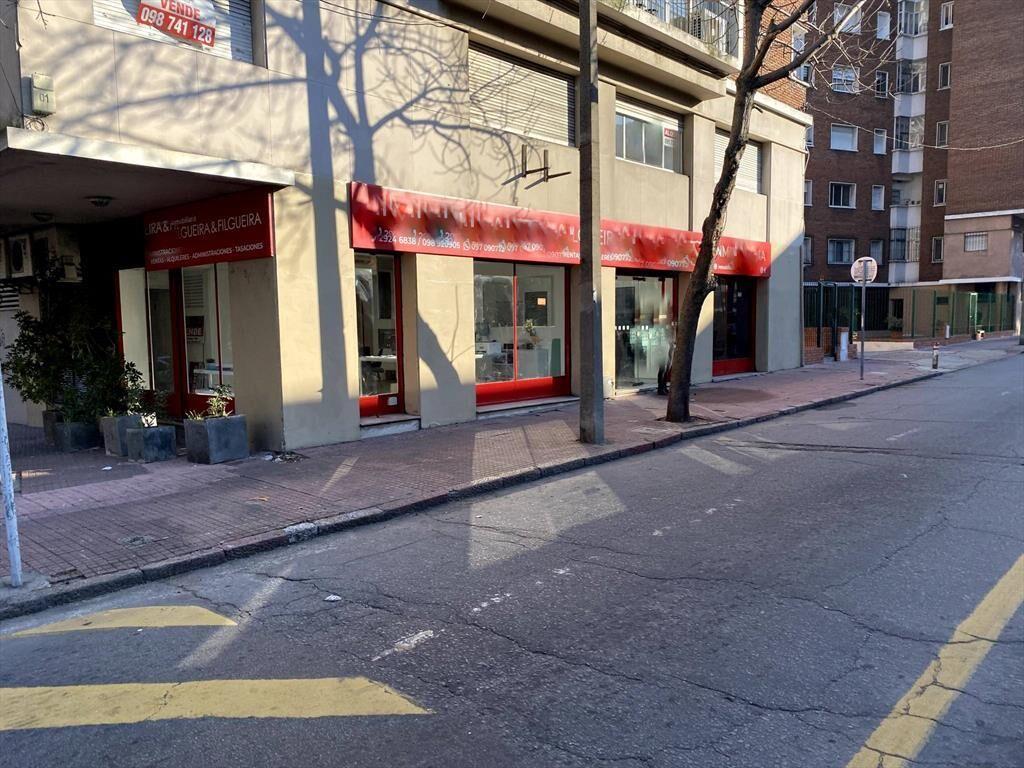 Venta de Local comercial con 140 Mts2 en Aguada