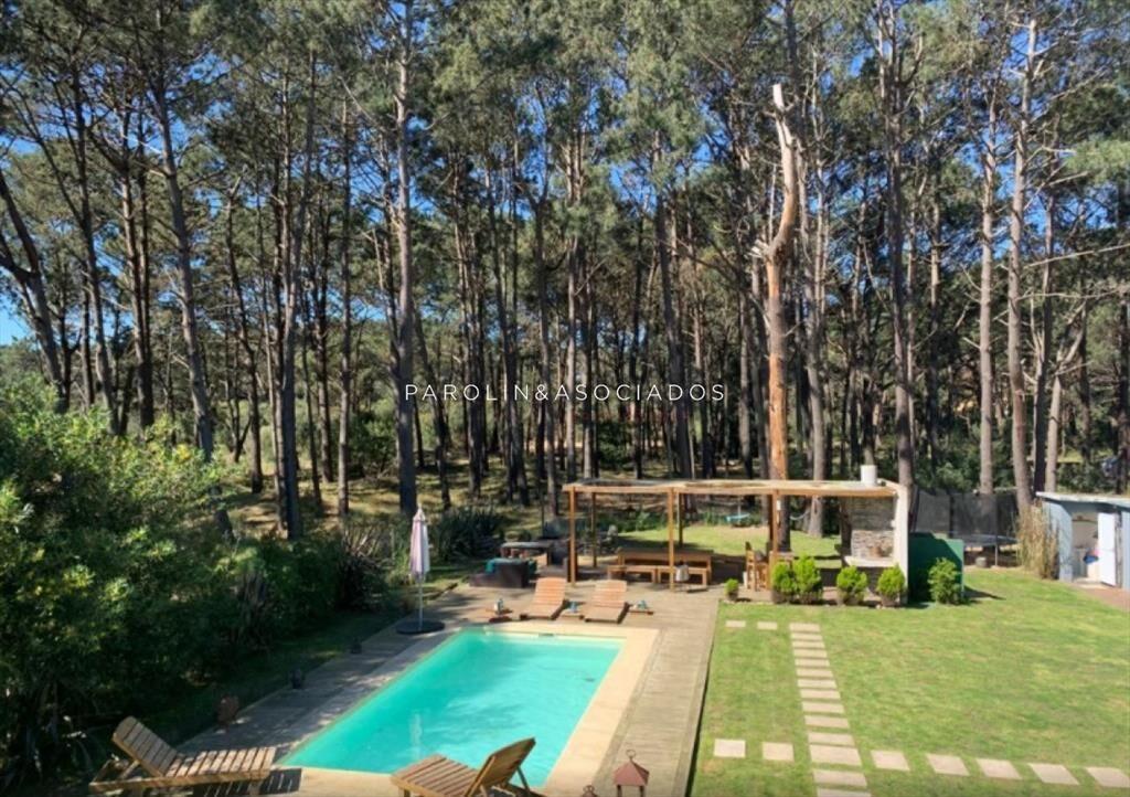 Casa en venta de 4 dormitorios en Montoya, Punta del Este.