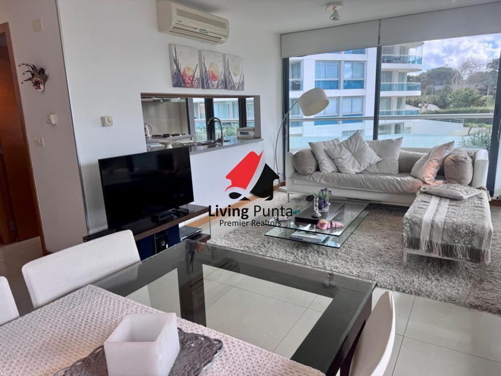 Hermoso apartamento en venta a pasos del mar