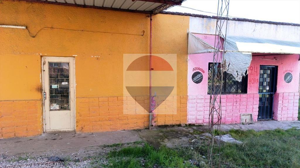 VENTA DE LOCAL COMERCIAL EN PANDO